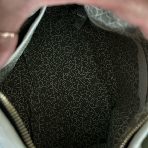 Liebeskins White with hand painted artwork on one side.. - Picture 6 of 8